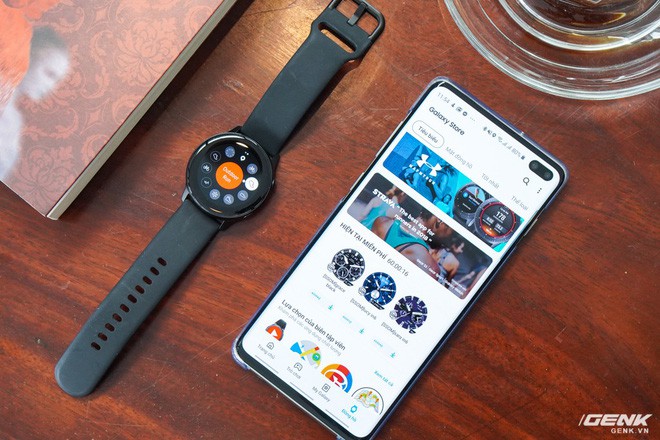 Trên tay đồng hồ Galaxy Watch Active giá 5,5 triệu đồng: đơn giản nhưng không kém phần sang trọng, thiết kế nhỏ gọn hợp với cổ tay người Á Đông - Ảnh 12.