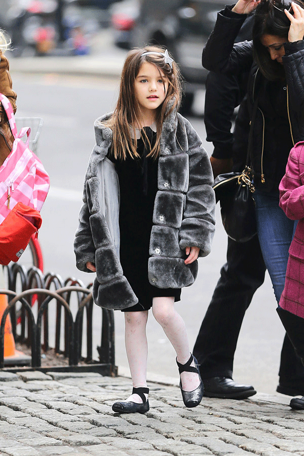 Suri Cruise: Từ công chúa Hollywood được cưng chiều như trứng mỏng đến cô bé nông thôn thiếu vắng tình cha  - Ảnh 7.