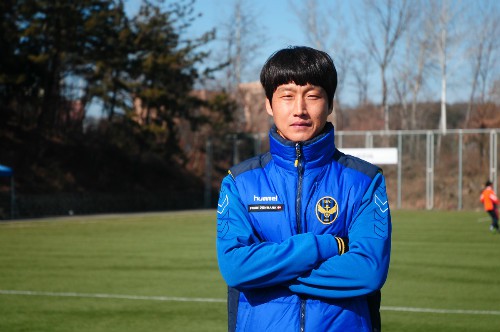 Lộ diện thầy tạm của Công Phượng, là huyền thoại CLB Incheon United - Ảnh 1.