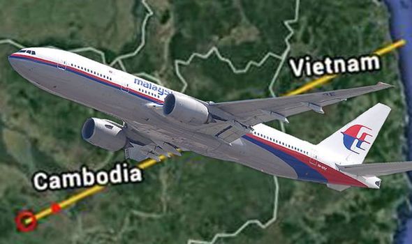 MH370 đã hạ cánh xuống sân bay bí mật có tọa độ là vĩ độ 12.2558, kinh độ 104.5667? - Ảnh 2.