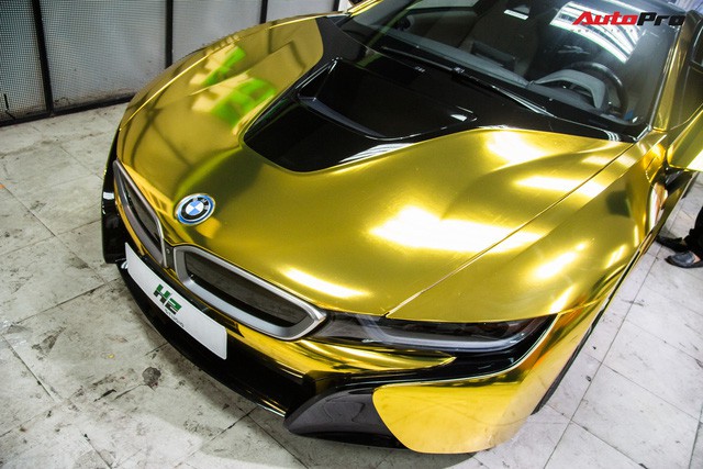 Dân chơi Sài Gòn mang BMW i8 đi đổi diện mạo phong cách nhà giàu Dubai - Ảnh 3.