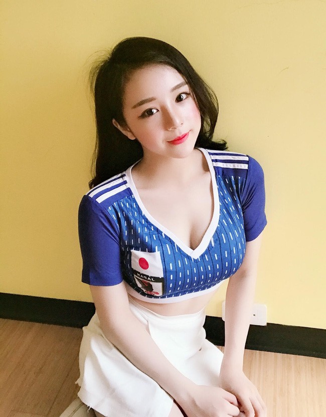 Sau một năm, dàn hot girl World Cup 2018: Người đang là tâm điểm thị phi, người ở ẩn chẳng mặn mà khoe thân - Ảnh 9.