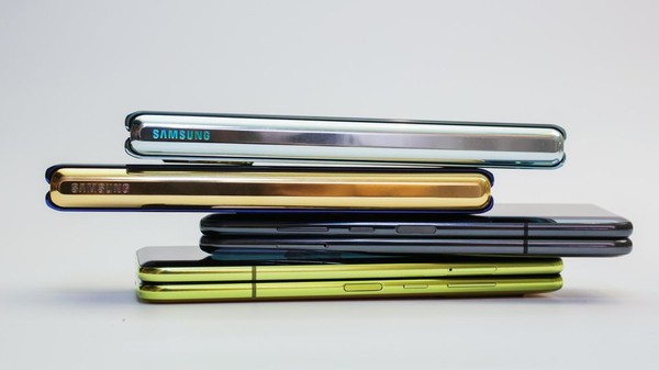 Cận cảnh Samsung Galaxy Fold: Smartphone đắt đỏ nhưng độc lạ và xịn sò nhất hiện nay! - Ảnh 10.