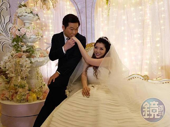 Siêu mẫu nóng bỏng lấy tỷ phú xấu nhất Đài Loan: Tôi nhận lời cầu hôn vì chồng quá đẹp trai - Ảnh 12.