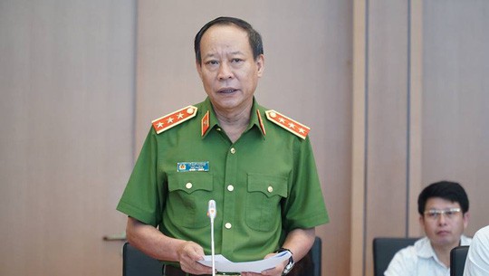 Công an chưa khởi tố vụ nguyên Phó Viện trưởng VKSND Đà Nẵng sàm sỡ bé gái trong thang máy - Ảnh 3.