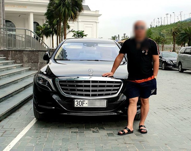 Mercedes-Maybach S600 Pullman của Chủ tịch tập đoàn FLC chính thức có biển trắng - Ảnh 2.