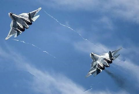 Giả thuyết bất ngờ: Nga có thể là người giấu mặt hạ gục siêu tiêm kích tàng hình F-35 Nhật? - Ảnh 2.
