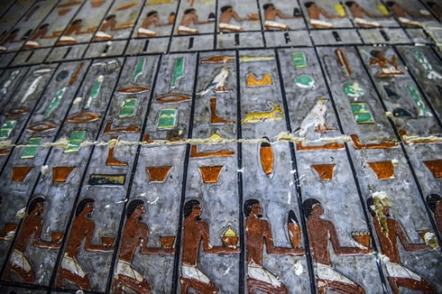 Bên trong ngôi mộ cổ nghìn năm tuổi ở Ai Cập màu vẫn nguyên... như mới - Ảnh 1.