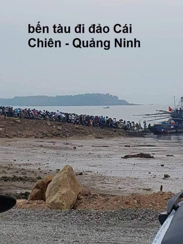 Bãi biển Sầm Sơn nhìn từ trên cao không chỗ trống, ô tô xếp hàng dài trên đường đi Cát Bà dịp lễ - Ảnh 7.