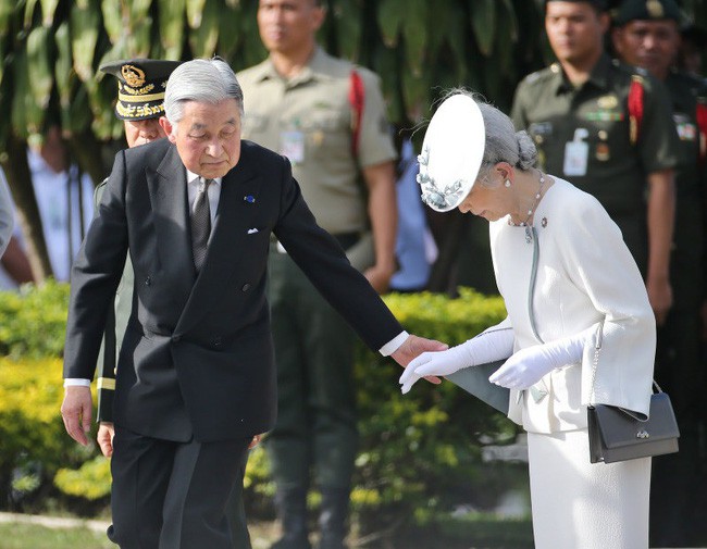 Hơn 60 năm trước, từng có chàng Thái tử Nhật Bản dám cãi lời bố mẹ, quyết cưới vợ thường dân rồi tự vẽ nên chuyện cổ tích khó tin - Ảnh 13.