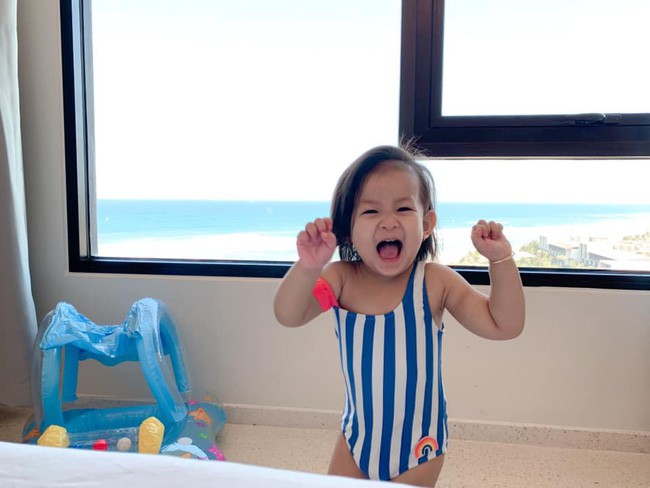 Vợ chồng Lam Trường kỷ niệm 9 năm bên nhau nhưng loạt ảnh của siêu mẫu bikini này mới gây chú ý - Ảnh 1. Vợ chồng Lam Trường kỷ niệm 9 năm bên nhau nhưng loạt ảnh của siêu mẫu bikini này mới gây chú ý - Ảnh 1.