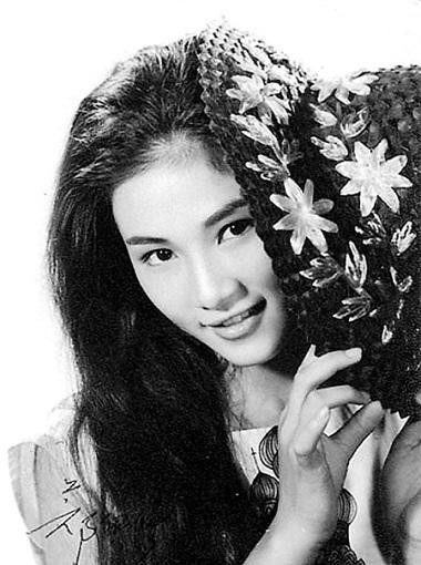 Phận đời mỹ nhân Ngọa Hổ Tàng Long: 4 lần sảy thai, bị chồng lạnh nhạt và những năm tháng cô độc cuối đời - Ảnh 2. Phận đời mỹ nhân Ngọa Hổ Tàng Long: 4 lần sảy thai, bị chồng lạnh nhạt và những năm tháng cô độc cuối đời - Ảnh 2.