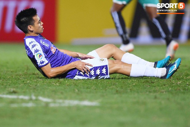 Hàng loạt tuyển thủ Việt Nam được yêu mến lỡ hẹn đại chiến Hà Nội FC – SLNA - Ảnh 2. Hàng loạt tuyển thủ Việt Nam được yêu mến lỡ hẹn đại chiến Hà Nội FC – SLNA - Ảnh 2.