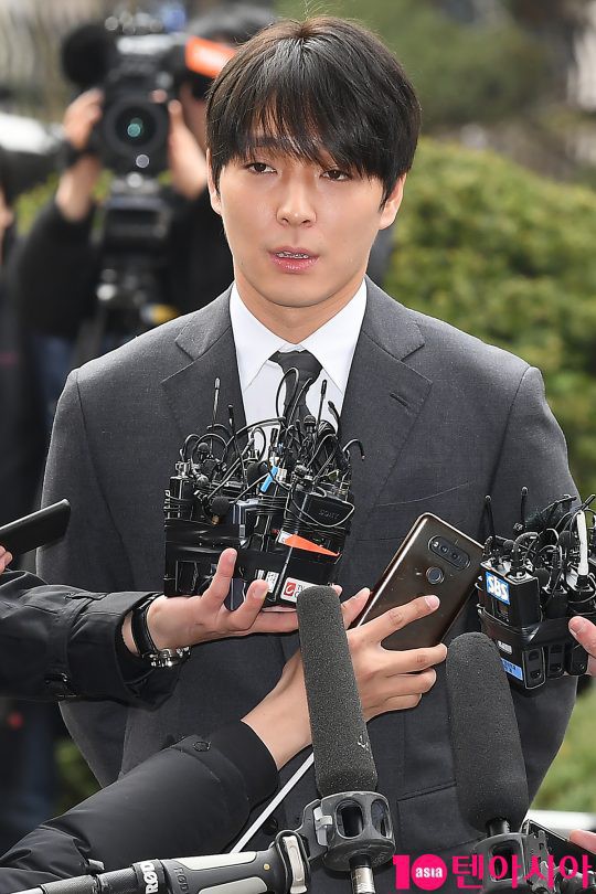 1 thành viên chatroom của Jung Joon Young thay đổi cả thế cục: Đứng lên kể chi tiết vụ bê bối mặc bạn thân chối tội - Ảnh 4.