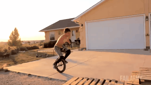 Những tình huống tai nạn hài hước cười bể bụng, nạn nhân thì ngượng chín mặt còn người xem thì nhìn thôi cũng thấy đau ê ẩm - Ảnh 6. Những tình huống tai nạn hài hước cười bể bụng, nạn nhân thì ngượng chín mặt còn người xem thì nhìn thôi cũng thấy đau ê ẩm - Ảnh 6.