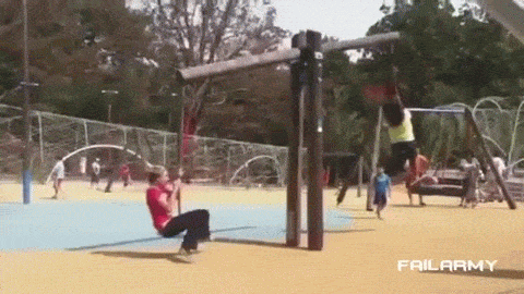 Những tình huống tai nạn hài hước cười bể bụng, nạn nhân thì ngượng chín mặt còn người xem thì nhìn thôi cũng thấy đau ê ẩm - Ảnh 8. Những tình huống tai nạn hài hước cười bể bụng, nạn nhân thì ngượng chín mặt còn người xem thì nhìn thôi cũng thấy đau ê ẩm - Ảnh 8.