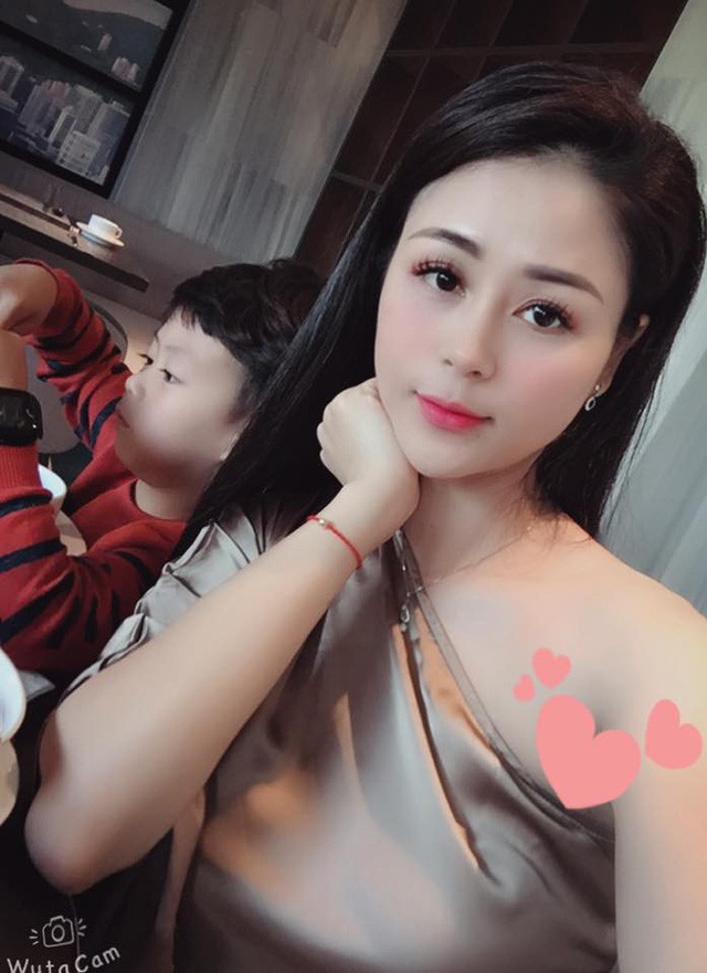 Nhan sắc đời thực đầy khác biệt của 4 cô công nhân trong Những cô gái trong thành phố - Ảnh 6.