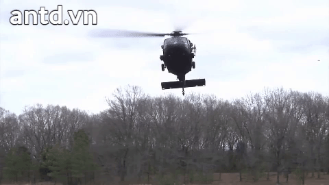 [ẢNH] Diều hâu đen UH-60A Mỹ nghỉ hưu, tạm biệt một huyền thoại - Ảnh 22.