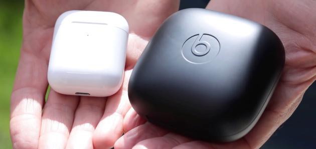 So sánh AirPods và Powerbeats Pro: Đều do Apple sản xuất, mèo nào cắn mỉu nào? - Ảnh 4.