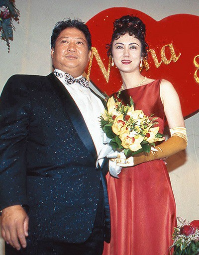 Vợ lai của Hồng Kim Bảo: 28 năm mang danh tiểu tam, hy sinh sự nghiệp và không sinh con để tận tụy yêu thương người đàn ông trăng hoa - Ảnh 6.