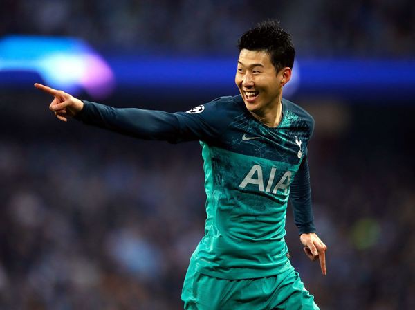 Sợ Son Heung Min ghi bàn, fan Liverpool kêu gọi Van Dijk làm điều đặc biệt - Ảnh 1.