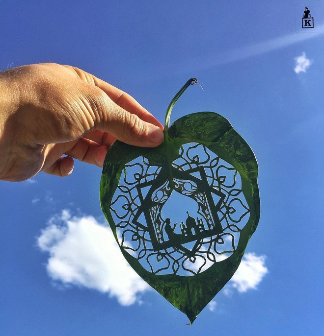 Lá rụng thường bị tống vào thùng rác, lá rụng ở Kazakhstan lại biến thành cả bầu trời nghệ thuật - Ảnh 1.