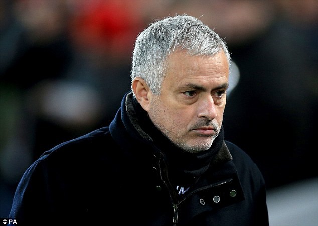 Cay đắng dừng cuộc chơi, Mourinho nói về Man Utd đầy nghiệt ngã - Ảnh 1.