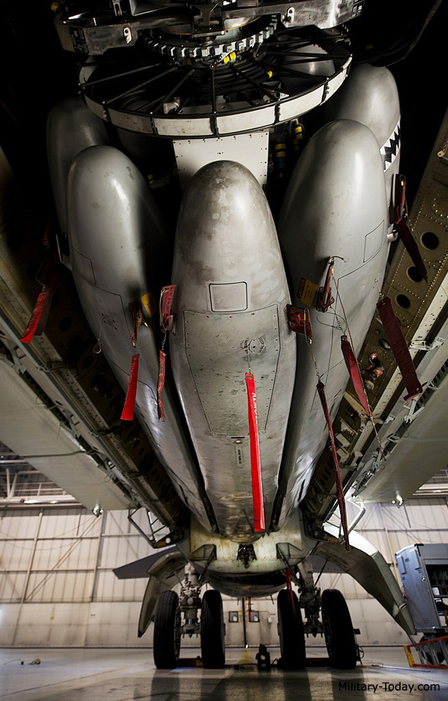 Uy lực của tên lửa AGM-86 được trang bị cho B-52 - Ảnh 3.