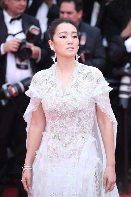 2 mỹ nhân bị đối xử một trời một vực tại Cannes: Cảnh Điềm bị xua đuổi phũ phàng, sao nữ này lại được chào đón - Ảnh 7.