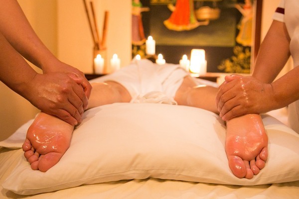 Nghe lời đến tiệm massage của thầy giáo để thư giãn, nữ sinh viên gặp họa kinh hoàng - Ảnh 1.