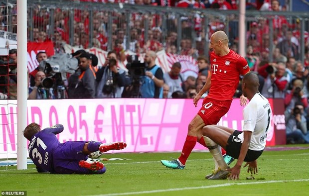 Bundesliga hạ mạn: Bayern Munich vô địch lần thứ 7 liên tiếp - Ảnh 2.