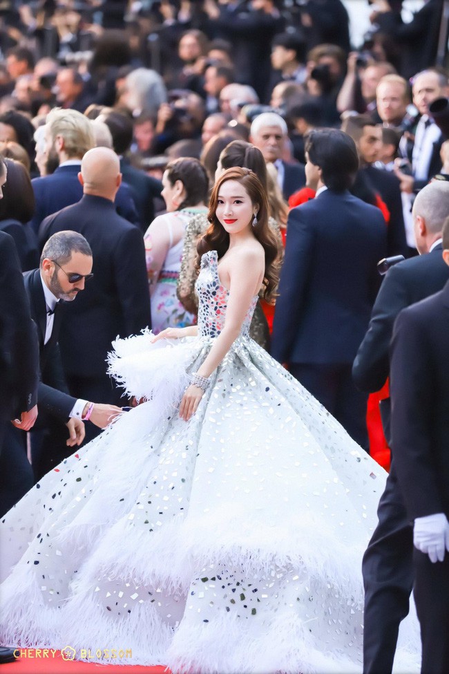 Không phải minh tinh Hollywood, dàn mỹ nhân châu Á sau đây mới thống trị thảm đỏ Cannes 2019: Trùm cuối là ai? - Ảnh 22.