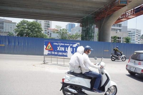 Chuyên gia cảnh báo người dân hạn chế ra đường ngày Hà Nội nắng nóng - Ảnh 1.