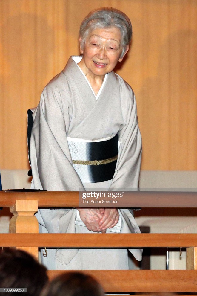 Gần 90 tuổi, cựu Hoàng hậu Nhật Bản vẫn khiến cả thế giới ngưỡng mộ trước gu thời trang nhã nhặn in đậm cốt cách tiểu thư - Ảnh 12.
