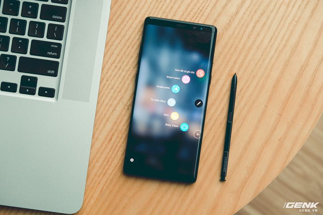 Mua smartphone nào khi cầm 10 triệu đồng trong tay? - Ảnh 4.