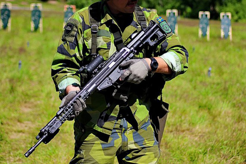 Cụ &ocirc;ng s&uacute;ng trường tấn c&ocirc;ng gần 70 tuổi: Vẫn chạy tốt d&ugrave; đồng ni&ecirc;n đ&atilde; về hưu từ l&acirc;u? - Ảnh 6.