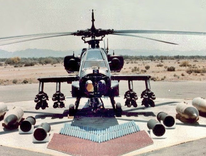 Hung thần diệt tăng Apache Mỹ vừa bị phiến quân bắn nổ tung trên không - Ảnh 2.