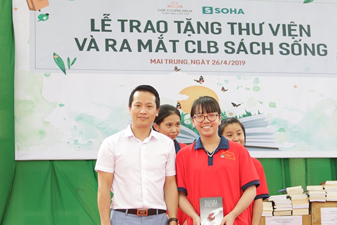 Nhà báo Bùi Ngọc Hải và lời nhắn gửi học sinh ở ngôi trường giữ kỷ lục đặc biệt: Mỗi con người xung quanh đều có thể cho chúng ta những bài học quý giá - Ảnh 4.