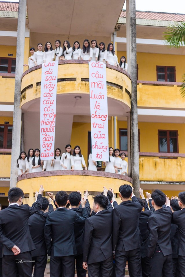 Cay mắt với lời nhắn nhủ trước ngày chia tay: Cho dù sau này trở thành người đàn ông của ai, các cậu mãi là chàng trai của chúng tớ - Ảnh 1.