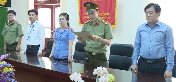 Hé lộ vai trò trung gian của nguyên Phó Trưởng công an huyện Mai Sơn trong vụ gian lận điểm thi ở Sơn La - Ảnh 2.
