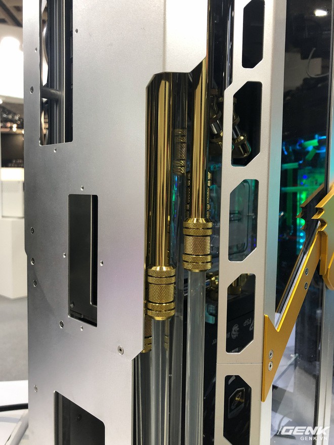 Những vỏ case PC độc đáo nhất được trưng bày tại Computex 2019, có cả case do modder Việt Nam chế tạo - Ảnh 34.