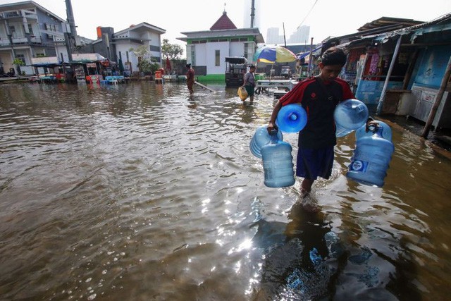 Jakarta chìm nhanh nhất thế giới, TP HCM đứng thứ 3, biến đổi khí hậu đáng sợ hơn rất nhiều so với chúng ta tưởng tượng - Ảnh 3.