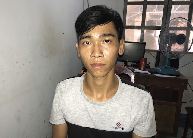 6 thanh niên giả danh cảnh sát hình sự cướp sòng bạc ở miền Tây - Ảnh 1. 6 thanh niên giả danh cảnh sát hình sự cướp sòng bạc ở miền Tây - Ảnh 1.