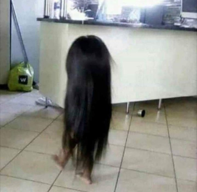 Chùm ảnh chứng minh trẻ con ngoài đáng yêu ra còn có những lúc rất nguy hiểm khiến người lớn phải khóc thét - Ảnh 1. Chùm ảnh chứng minh trẻ con ngoài đáng yêu ra còn có những lúc rất nguy hiểm khiến người lớn phải khóc thét - Ảnh 1.