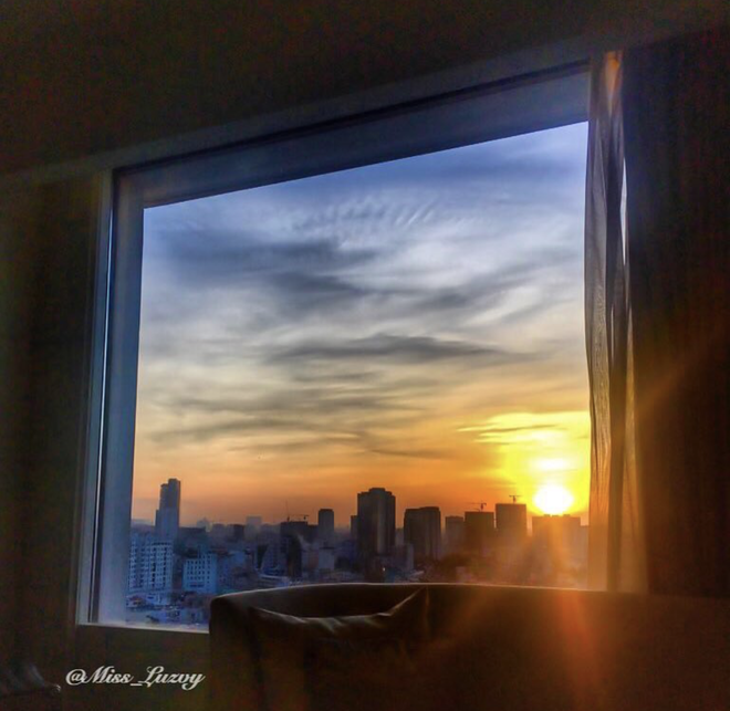 Vừa về Sài Gòn, Lâm Tây và Yến Xuân đã check-in ở chung khách sạn, cùng khoe body đốt mắt - Ảnh 4. Vừa về Sài Gòn, Lâm Tây và Yến Xuân đã check-in ở chung khách sạn, cùng khoe body đốt mắt - Ảnh 4.