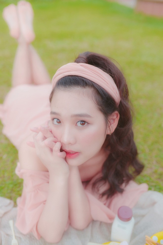 Hội girl xinh 2000 mới nổi: Người nhan sắc tựa nàng thơ, người được cả báo nước ngoài gọi tên - Ảnh 3.