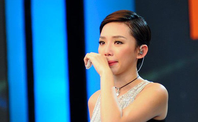 Tóc Tiên: 10 năm nỗ lực chỉ mong 1 lần “mẹ nhìn thấy con tỏa sáng” nhưng thực tế bẽ bàng - Ảnh 4. Tóc Tiên: 10 năm nỗ lực chỉ mong 1 lần “mẹ nhìn thấy con tỏa sáng” nhưng thực tế bẽ bàng - Ảnh 4.