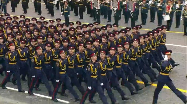 Duyệt binh Chiến thắng Phát-xít 2019 hoành tráng trên Quảng trường Đỏ - Xuất hiện nhiều vũ khí mới - Ảnh 3.