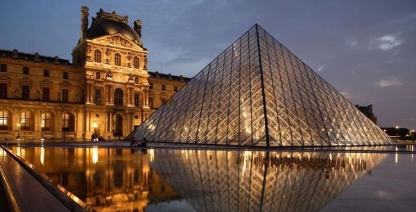 Sau nhà thờ Đức Bà Paris, đây là 2 điểm cực hút khách du lịch mỗi khi đặt chân đến Pháp - Ảnh 1.