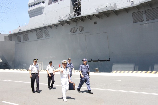 Hai tàu thuộc lực lượng Tự vệ trên biển Nhật Bản thăm xã giao Việt Nam - Ảnh 3.